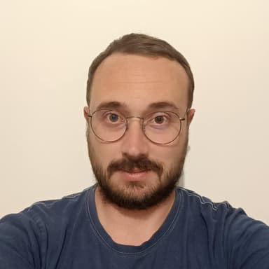 Portrait de Jérémy Cailly, développeur full-stack à Rouen